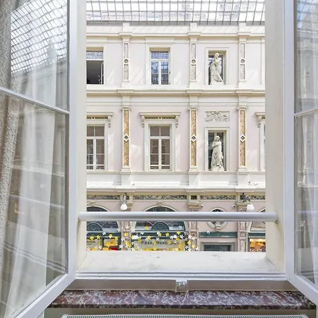 In The Hyper-center Appartement Brussel