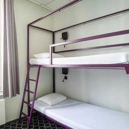 Otel Safestay Grand Place