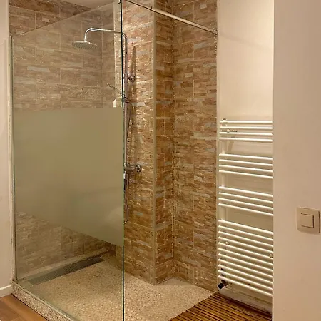 Etterbeek - Sunny Loft - Eu Area Brussel