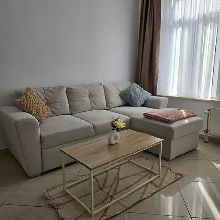 Proche Du Centre De 5 Personnes * בריסל