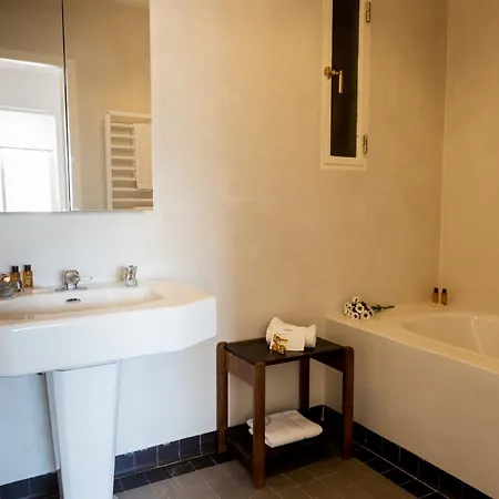 Eu Elegant Apartment