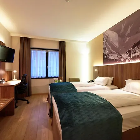 Schuman By Ihg 4*