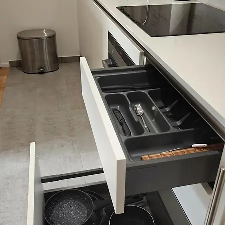 Highgarden - Warm & Cozy * Bruksela