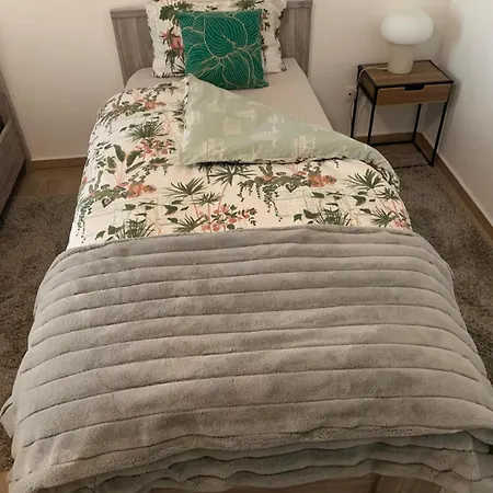 Comme A La Maison Apartment *