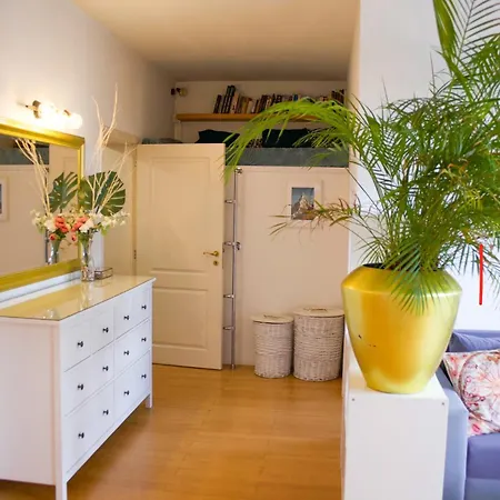 The Golden Hour Loft Apartment *