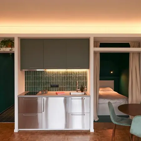 Fernand Cocq Elegant Daire *