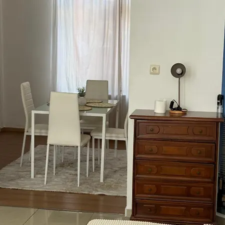 Cozy In Brussels- Schuman Area * بروكسل