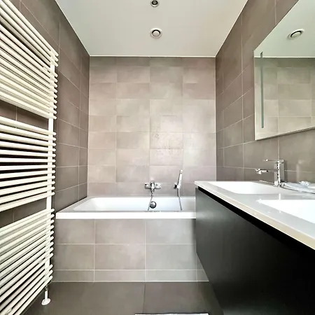 住宿加早餐酒店 Penthouse 220 M2 Offering A Stunning View Over