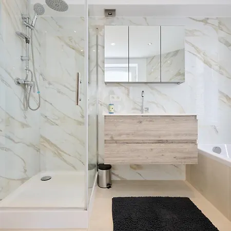 شقة Toison D'or & Sauna