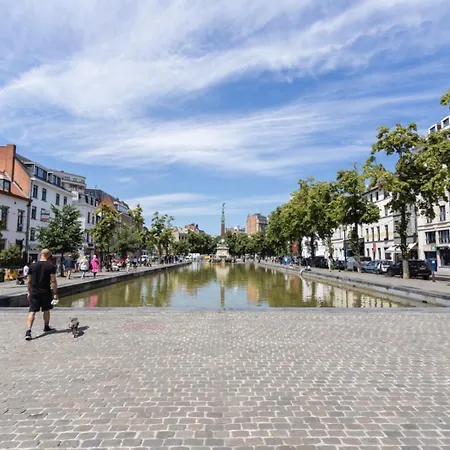 Lovely In The Heart Of Brüssel