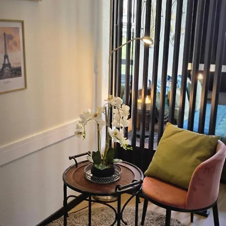 Cosy Louise Apartment *
