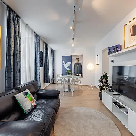 Апартаменты Fully Furnished And Modern Flat - Center