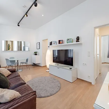 Fully Furnished And Modern Flat - Center *