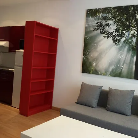 Central Red Apartman