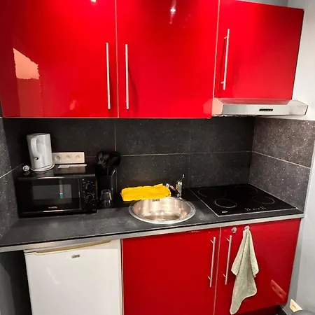 Apartmán T2 Neuf Quartier Calme Et Transport Devant