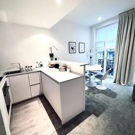 Magnificent In Sablon Apartment Brüssel