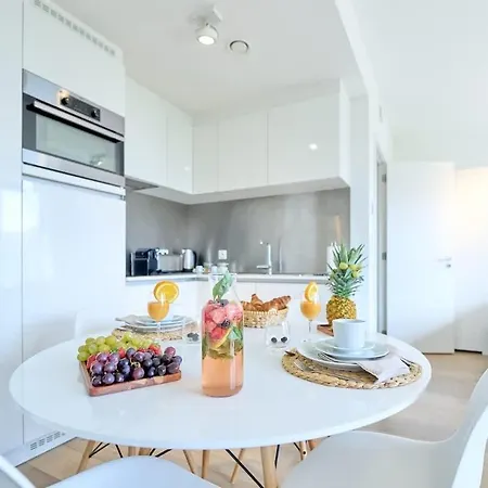 Apartment Spacious In *