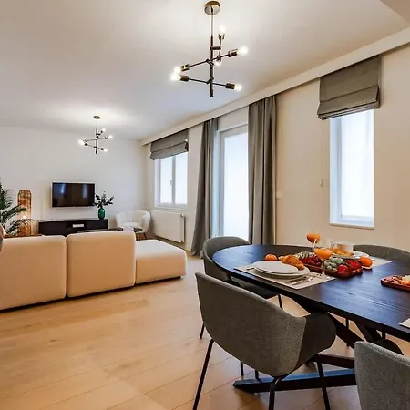 Lejlighed 2br Near Nato & Eu