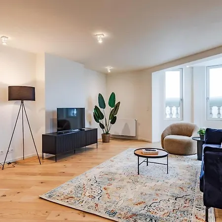 Luxury Penthouse With Panoramic Views 3br דירה בריסל