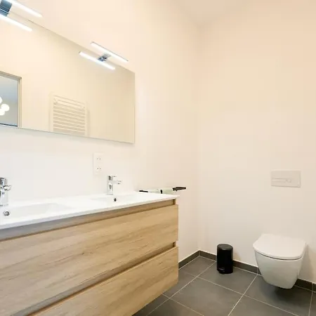 Brand New & Modern 1 Bedroom * Bruxelles