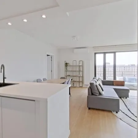Apartment Stylish 2br With Balcony Brussels