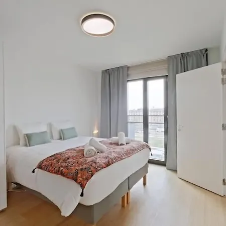 Apartment Stylish 2br With Balcony Brussels