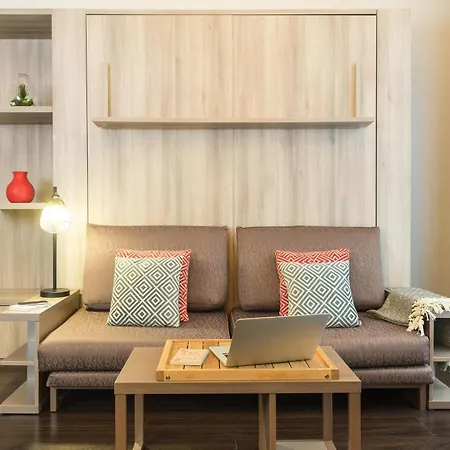 Aparthotel Adagio Grand Place 3*