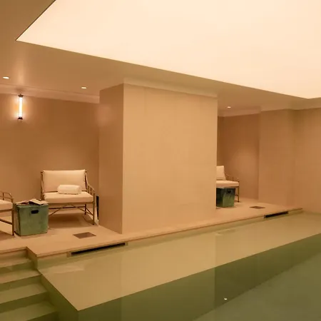 Szálloda 9hotel Chelton 4*