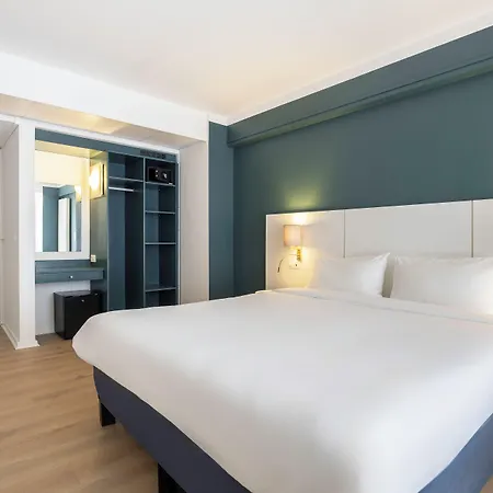 Hotel Ibis Styles Louise 3*
