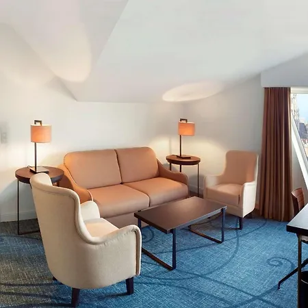 Hotell Hilton Grand Place 4*