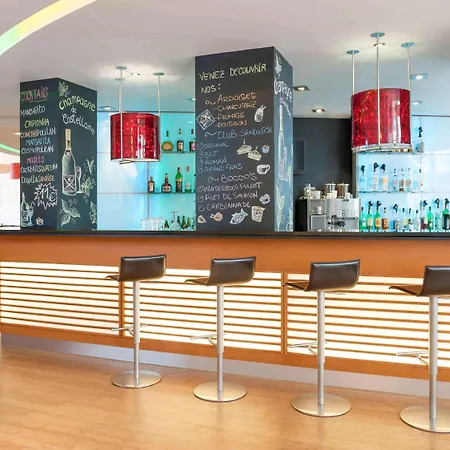 Novotel Off Grand Place 4*