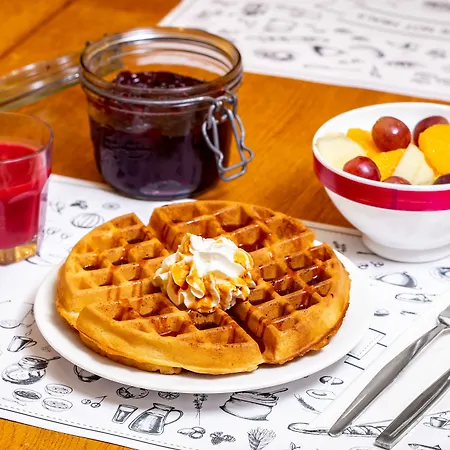 Novotel Off Grand Place Hotel 4*