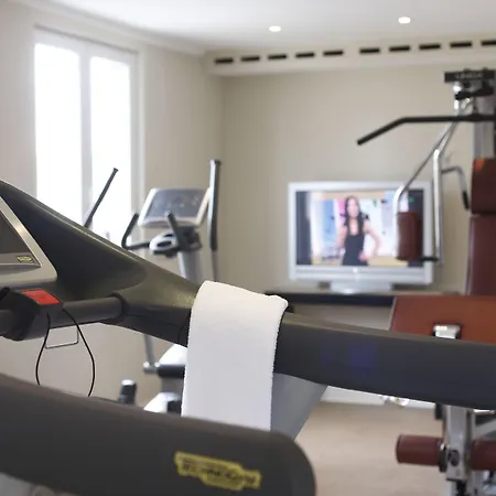 فندق لو بلازا