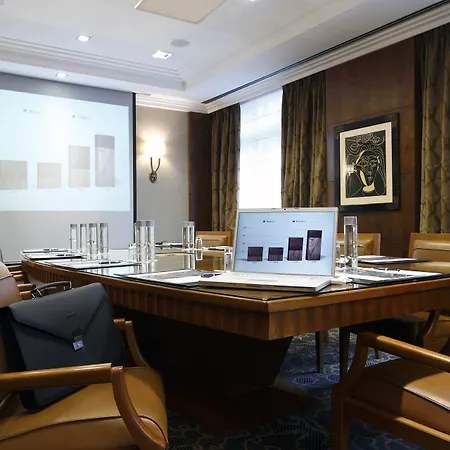 لو بلازا فندق