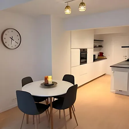 Pensjonat With Ensuite And Garden Bruksela