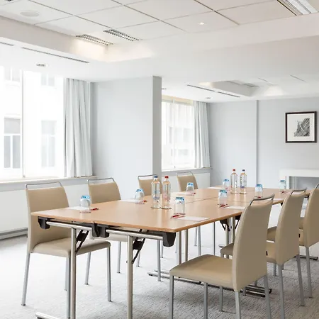 فندق إن إتش كوليكشن سنتر بروكسل