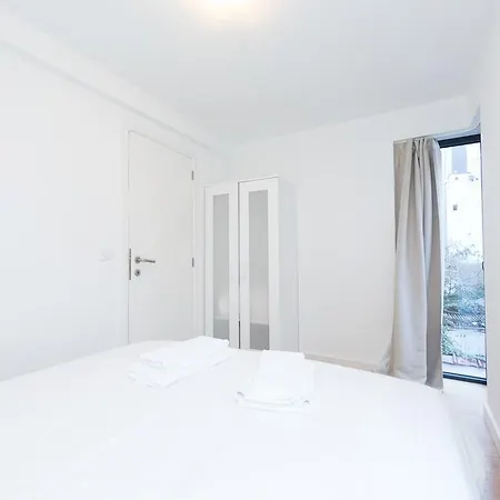 Louise Uptown House Апартаменты Брюссель