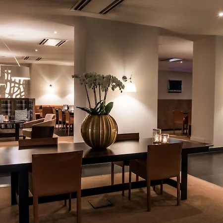 Hotel Pillows Centre 4*