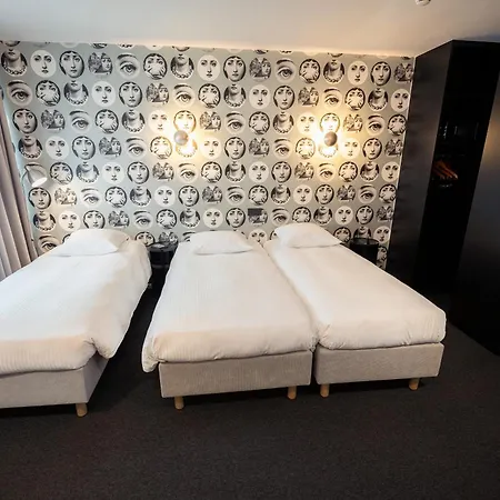 安妮女王酒店 3* 布鲁塞尔