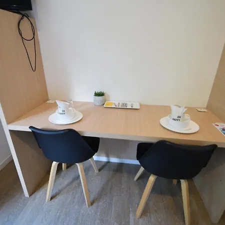 布鲁塞尔巴吉公寓酒店 *