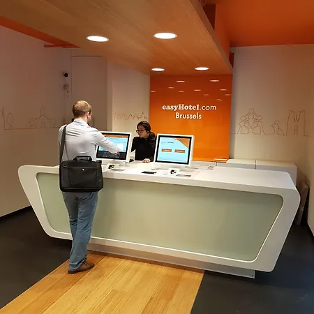 Easyhotel Centre Hotel 3*