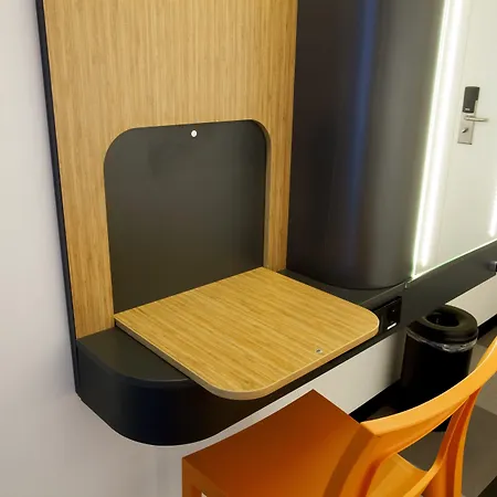 Hotel Easyhotel Centre 3*