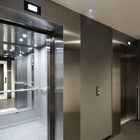 Hotel Easyhotel Centre 3*