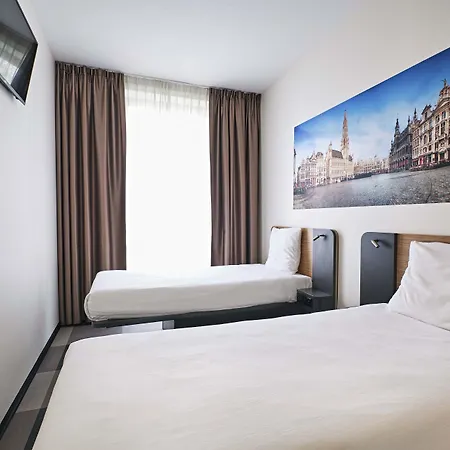 Easyhotel Centre Hotel
