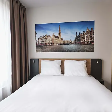 Hotel Easyhotel Centre 3*