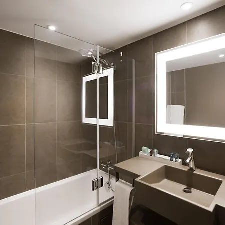 Novotel Off Grand Place 4*