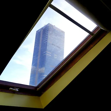 Marco Polo Midi Apartment