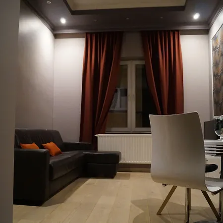 Classy At European Quarter Apartment *