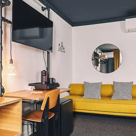 Hotel Zoom 4*
