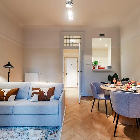 Bright 1br In The Heart Of The European Quarter Daire *